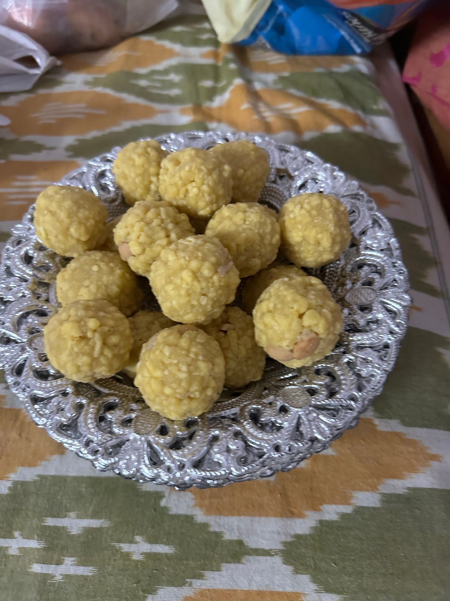 Boondi laddu